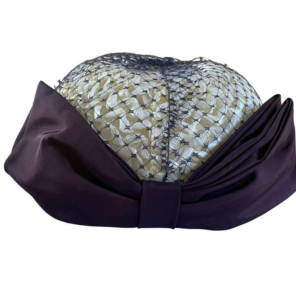 Rare Unique Vintage 1950's Pillbox Hat White Straw with Purple Bow and netting M